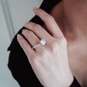 
          
          Load image into Gallery viewer, Agata Moissanite Round Pave Diamonds Platinum Ring
          
          